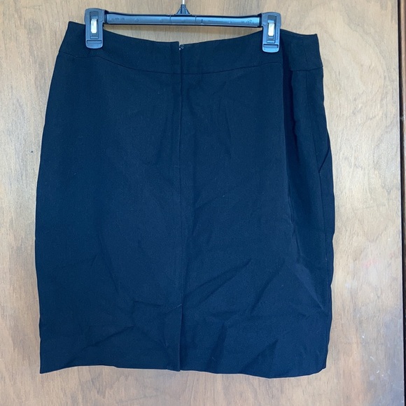 Vintage Dresses & Skirts - Vintage black office lined skirt w pockets